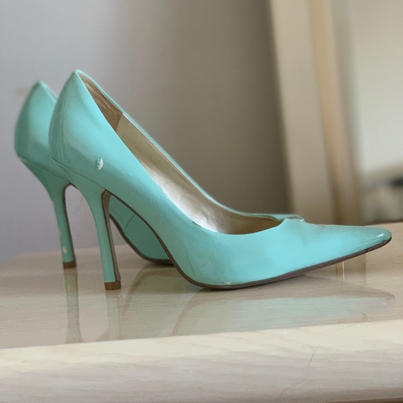 Guess turquoise patent Pumps - Picture 2 of 7